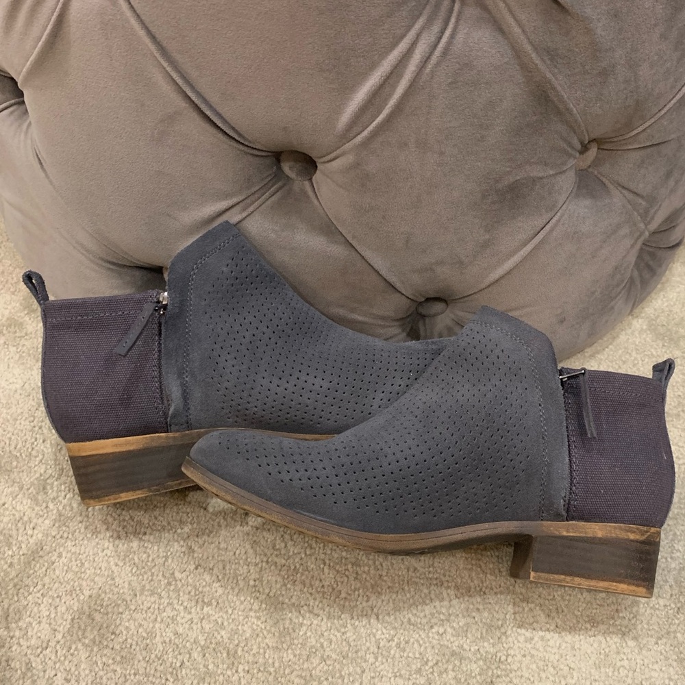 TOMS Booties - Picture 4 of 12